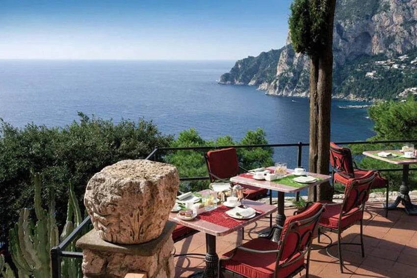 Luxury getaway in legendary 5-stars hotel Punta Tragara by Le Corbusier in Capri