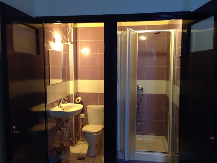shower tray bathroom hostel athenstyle