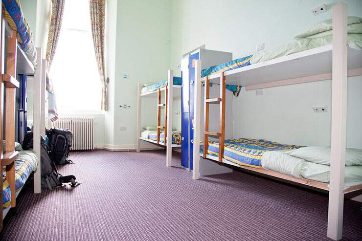 nice and clean dorm room with bunk beds in castle rock hostel