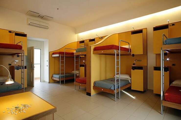 bunks dorm budget accommodation sorrento