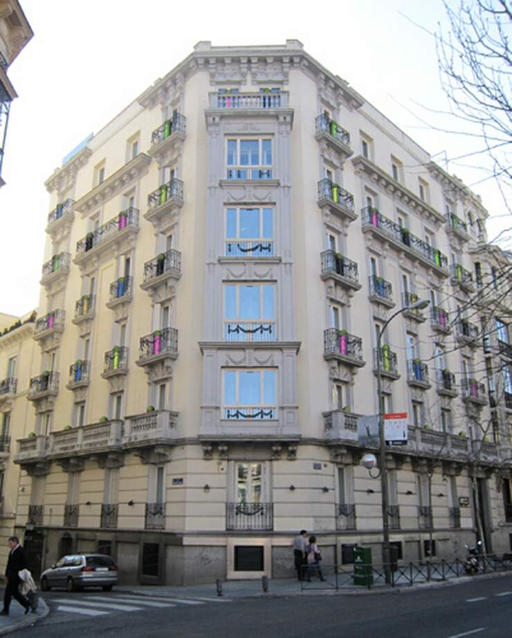 Madrid tourism hostels nice