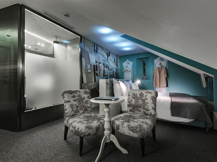 Small stylish suite Lisbon luxury hotel