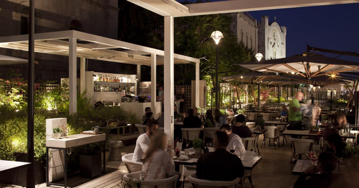 outdoor cafe restaurant mamilla jerusalem