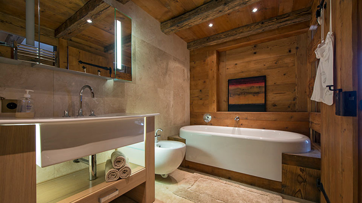 luxury bahroom swiss chalet corniche for rental