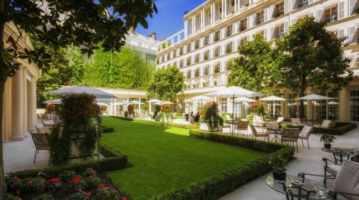 unique garden 1200 bristol hotel in Paris