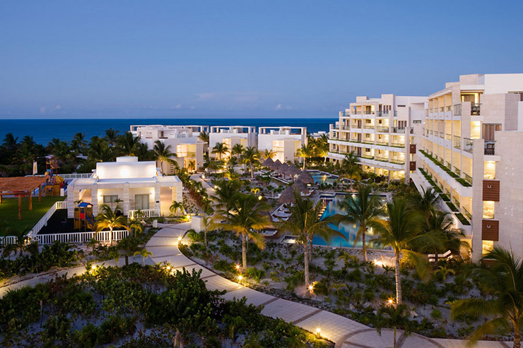 exotic and luxury hotel cancun mexico