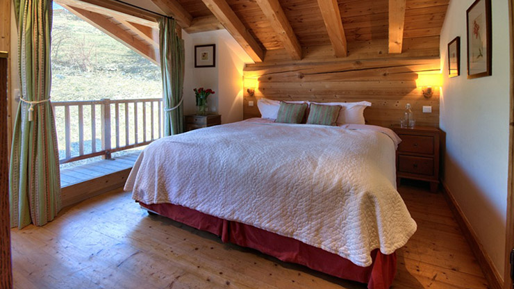 warm stylish luxury bedroom frrench alps chalet