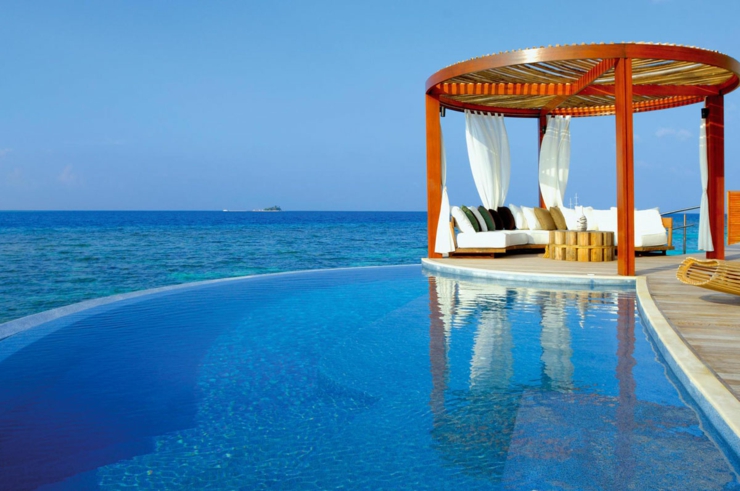 infinity pool luxury rentals maldives