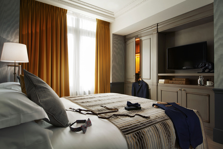 favart luxury hotel in Paris suite