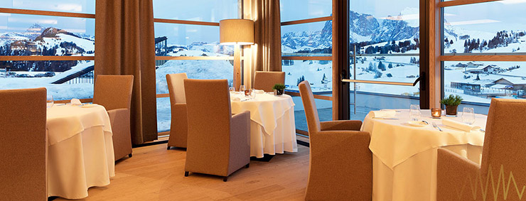 luxury hotel restaurant intalian food excellent view