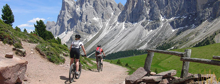 ilitalian alps dolomites area mounttain bikes