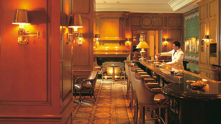elegant and comfort club bar the peninsula hotel beverly hils