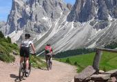 ilitalian alps dolomites area mounttain bikes