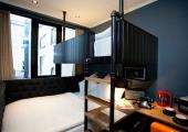 Dubliners bunk beds hotel room
