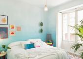 travel stay hostel cheap center valencia old town