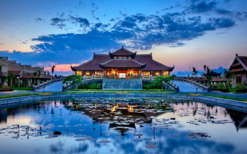 luxury resort vietnam emeralda