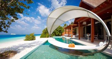 luxury vacation trip Maldive per aquum resort prestige